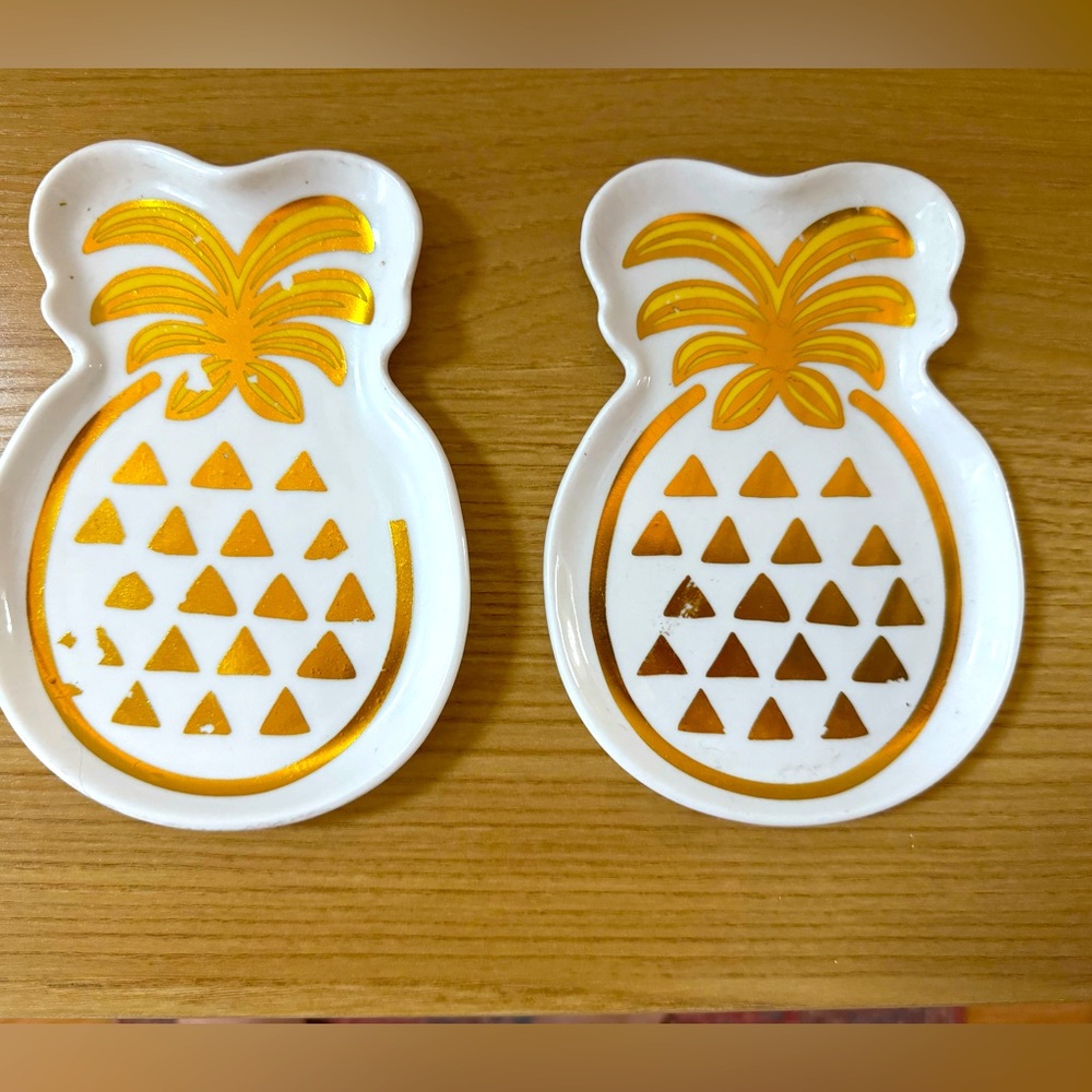 Yankee Candle Co. Ceramic Pineapple Dish Pair ⭐️3 for $20⭐️